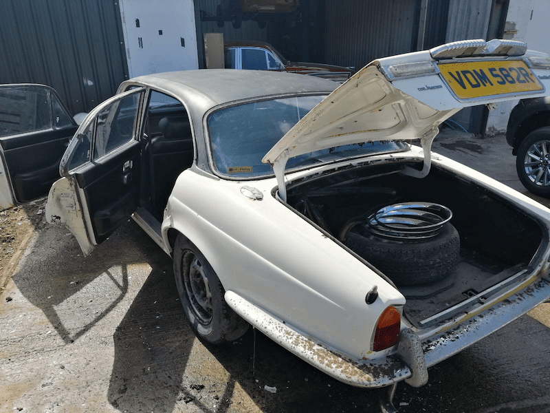 Fostering Classics Daimler 9