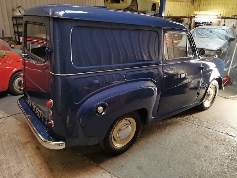 Fostering Classics - Austin A35 - complete side view 2