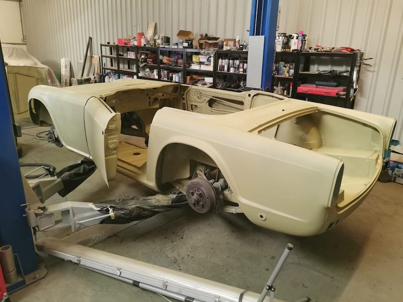 Fostering Classics - Triumph TR4 - exterior after etch primer