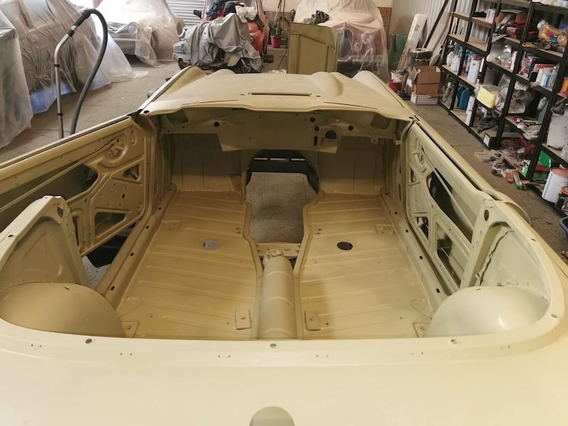 Fostering Classics - Triumph TR4 - interior after etch primer