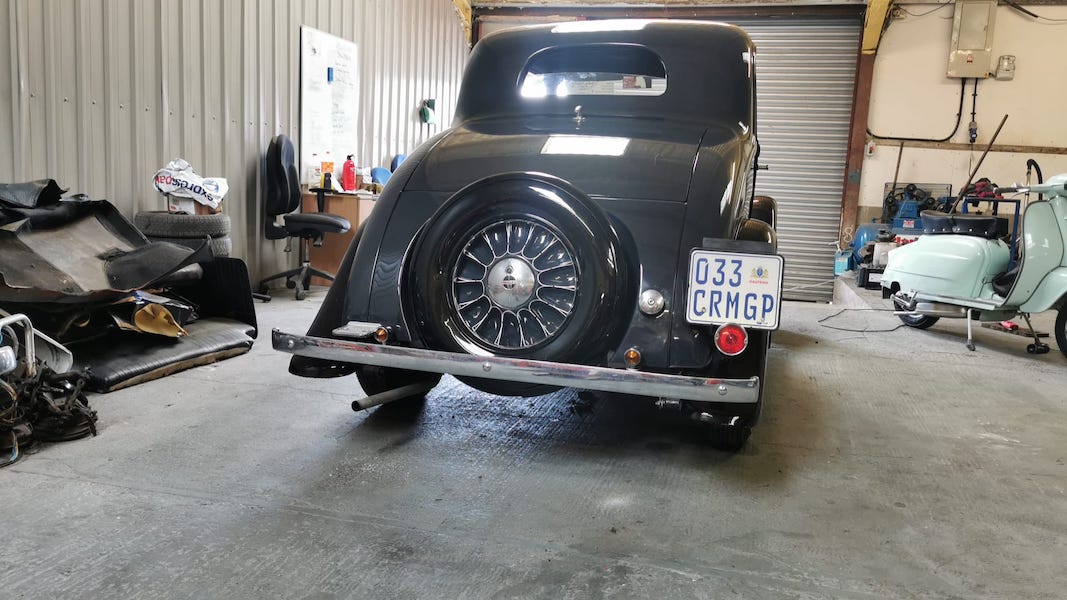 Fostering Classics -Willys 77 - back view