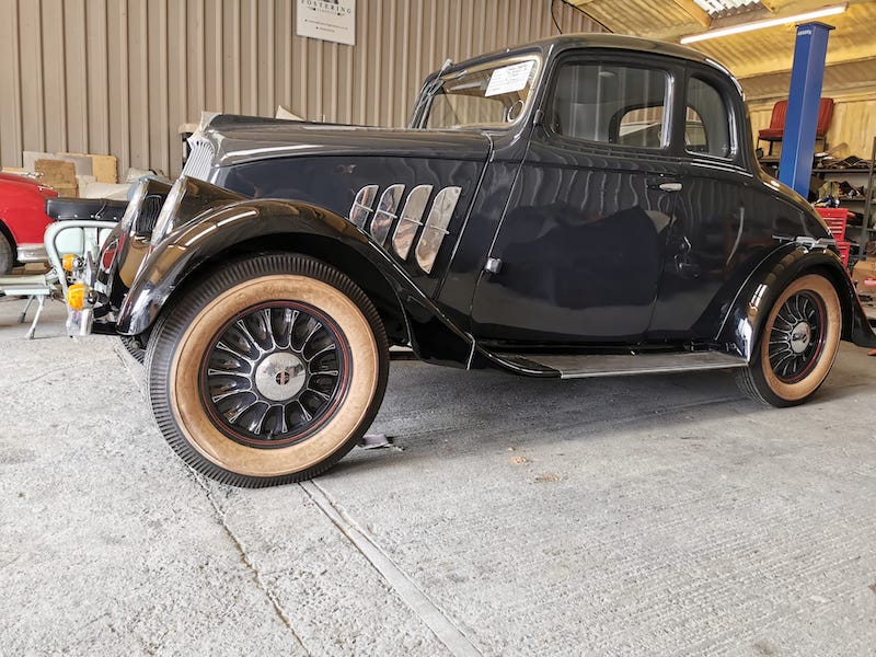 Fostering Classics -Willys 77 - front profile