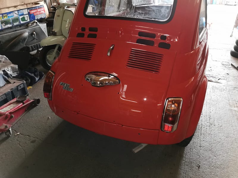 Fostering Classics - Fiat 500 - boot complete