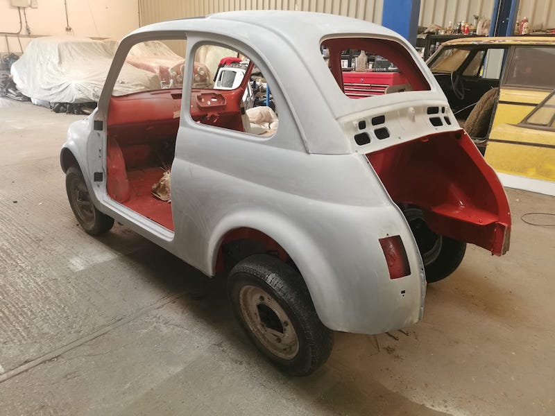 Fostering Classics - Fiat 500 - primed body from the rear