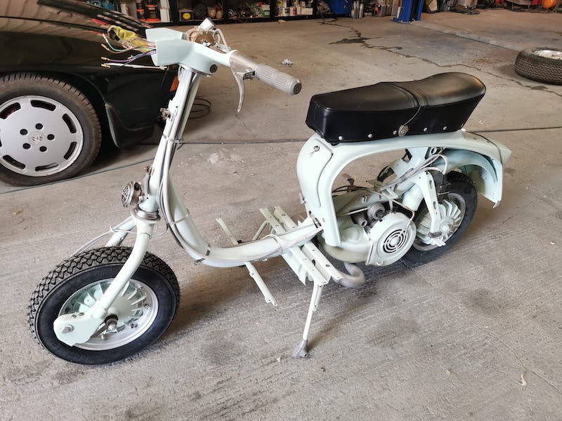 Fostering Classics - Lambretta - assembly