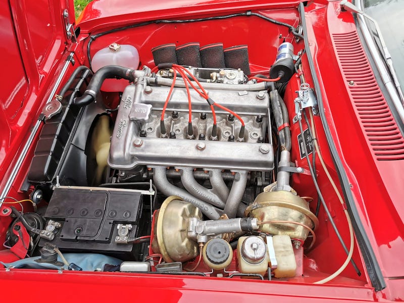Alfa Romeo 1750 GTV - engine- Fostering Classics