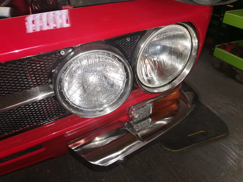 Alfa Romeo 1750 GTV - lights detail - Fostering Classics