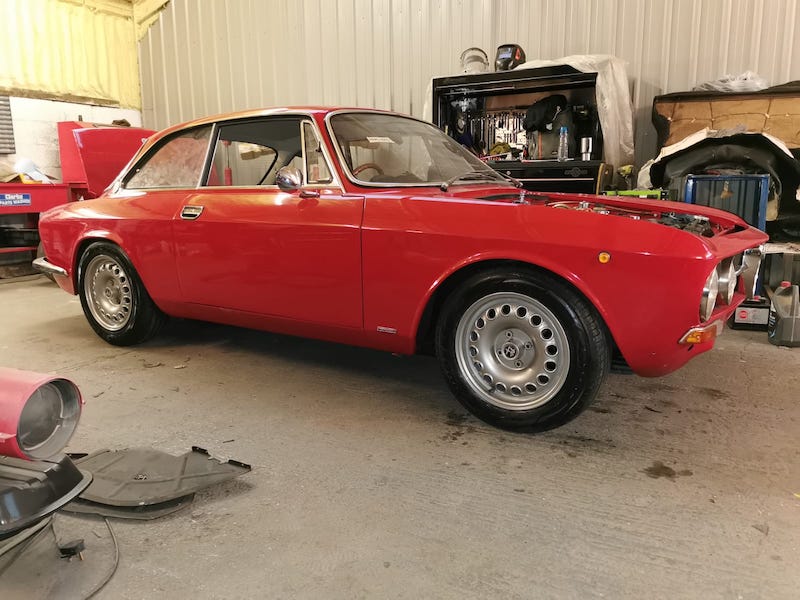 Alfa Romeo 1750 GTV - side view of the car - Fostering Classics