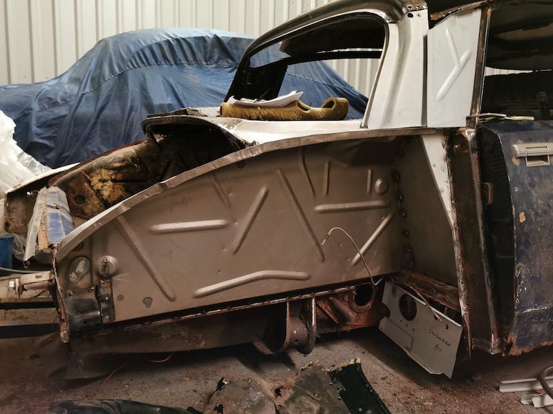 Citroen DS - body work repair 2 - Fostering Classics