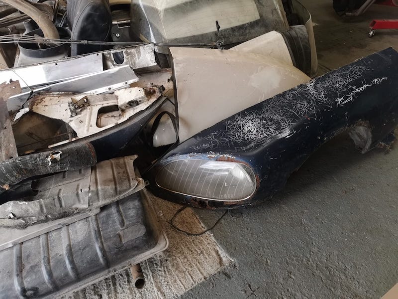 Citroen DS - disasembled - Fostering Classics