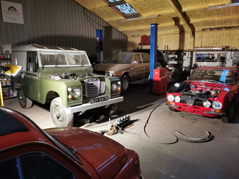 Land Rover Series 3 - work on the engine in progress - Fostering Classics