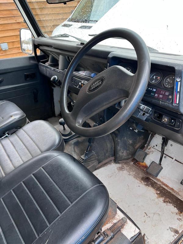 Land Rover Defender 110 - Fostering Classic - interior driver side as found