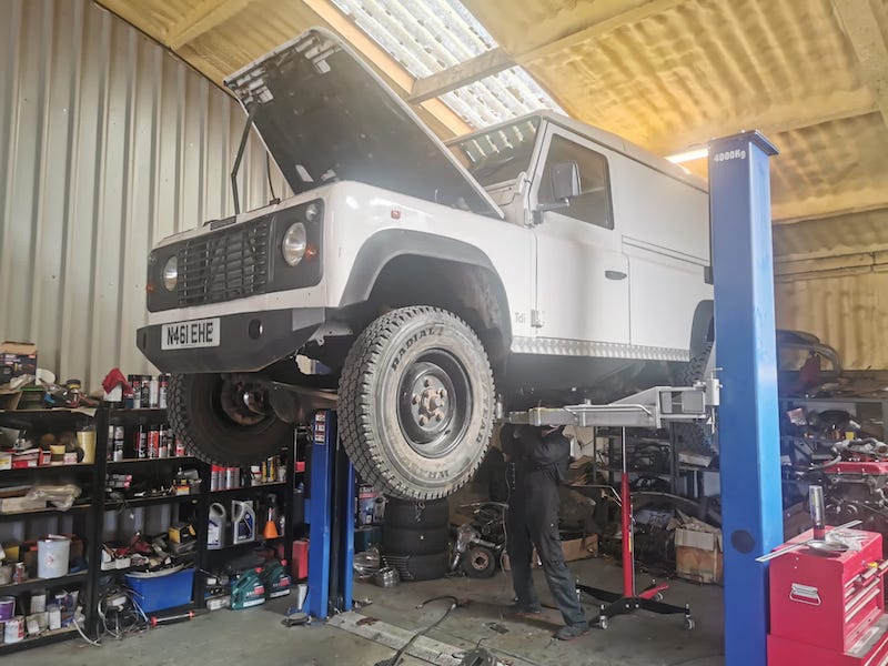 Land Rover Defender 110 - Fostering Classic - on the ramp