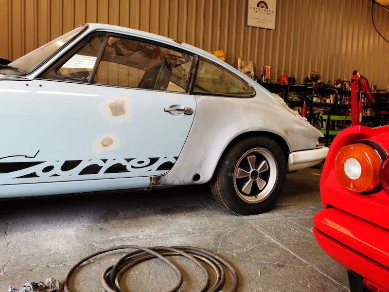 Porsche 911 - Fostering Classics - side view