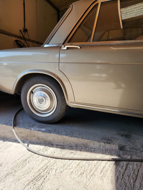 rear arch and doors - Lancia Flavia - Fostering Classics