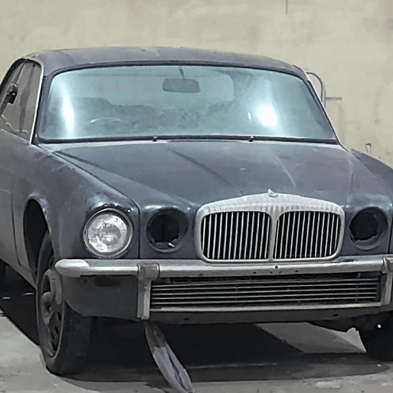 Daimler XJC - thumbnail - Fostering classics - 1
