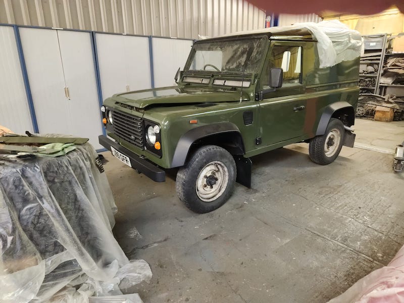 Land Rover Defender 90 - partly finished- Fostering Classics