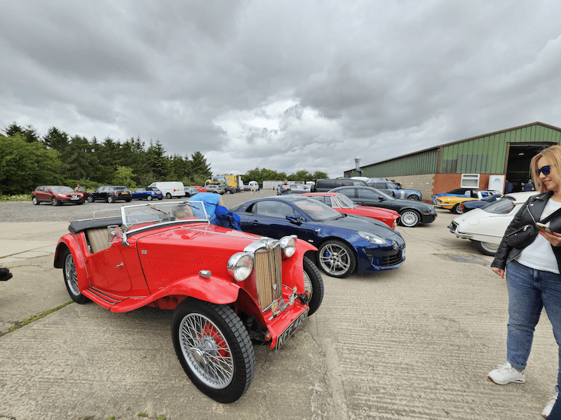 Fostering Classic BBQ - guests 3