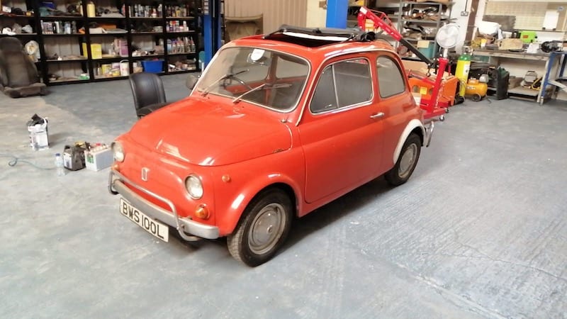 Fostering Classics Fiat 500L orange
