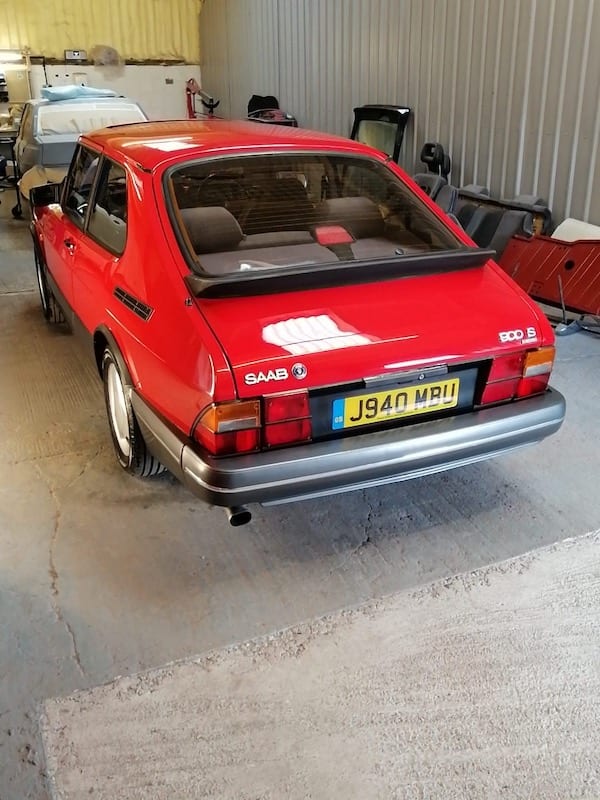 Fostering classics - Saab - back view