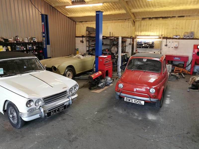 Fostering Classics - Fiat 500L red - getting ready for restoration