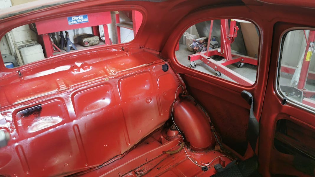Fostering Classics - Fiat 500 red - rear seat bodywork