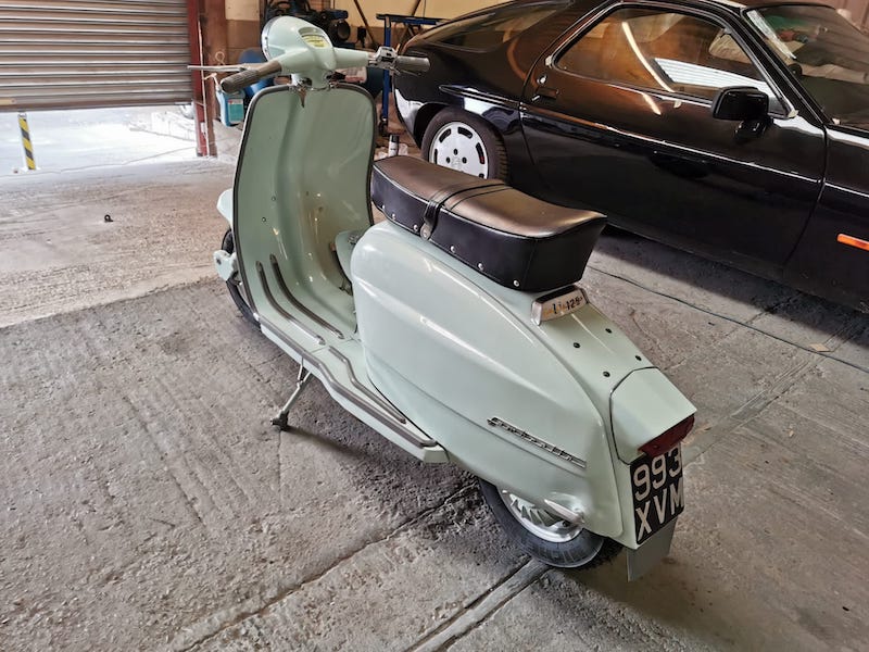 Fostering Classics - Lambretta - complete side
