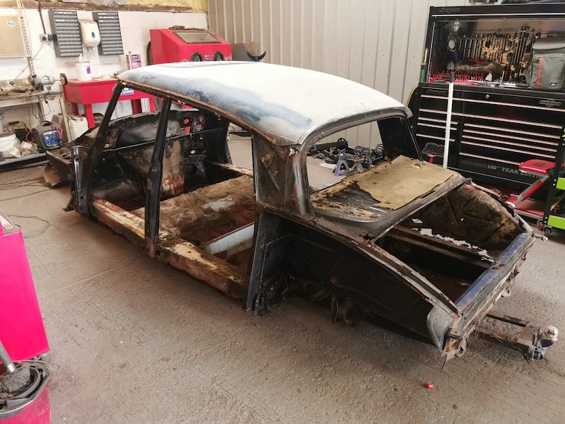 Citroen DS - body as found - Fostering Classics