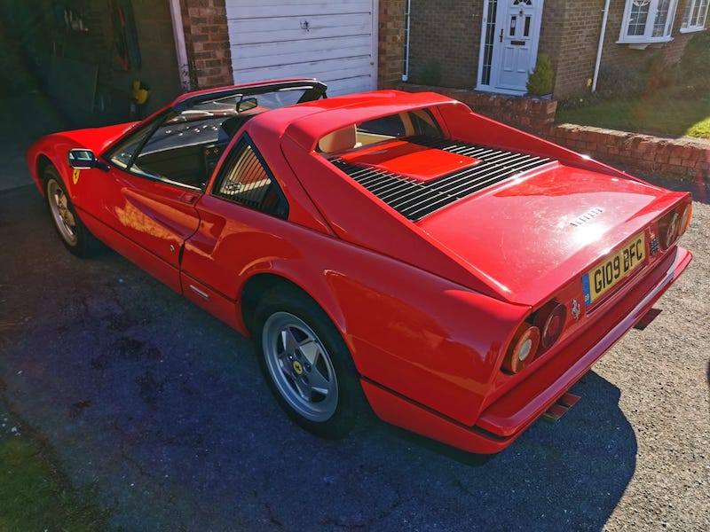 Ferrari - sourcing- fostering classics - services page
