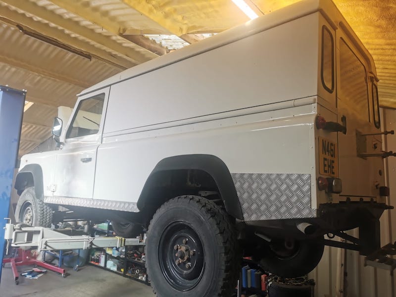 Land Rover Defender 110 - Fostering Classic - side view