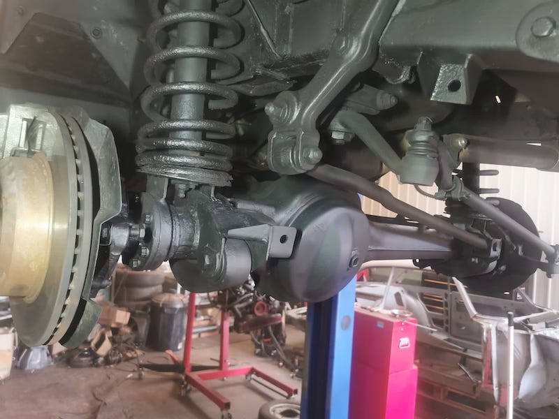 Land Rover Defender 110 - Fostering Classic - suspension