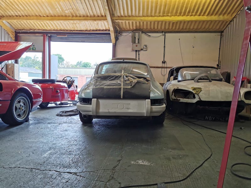 Porsche 911 - Fostering Classics - rear