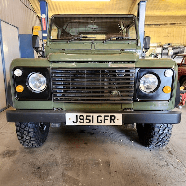 Land Rover Defender 90 - thumbnail- Fostering Classics - 1